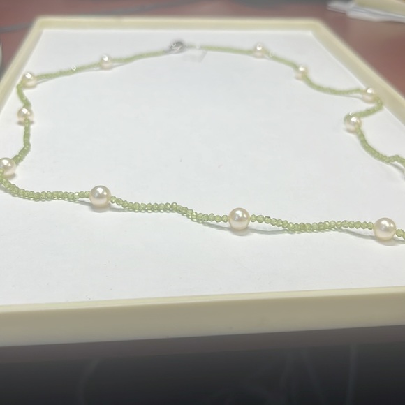 Green Pearl Necklace - Picture 3 of 3